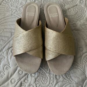 Eileen Fisher platinum metallic leather slides. Hippie-MT. Size 7.5 Great shape